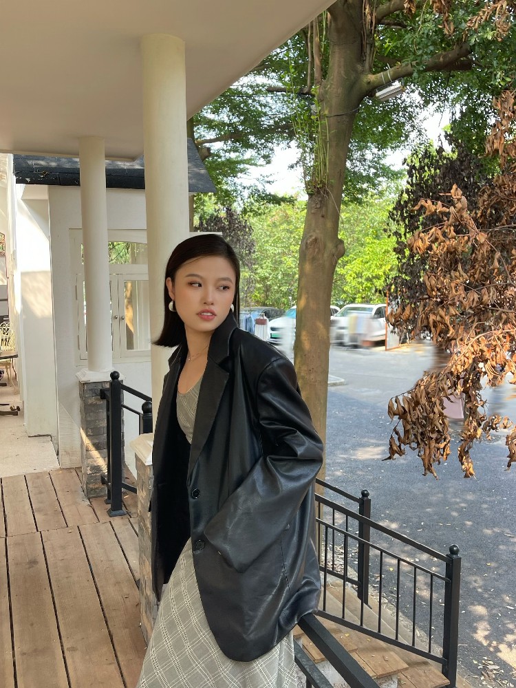 宽松上衣夹克女